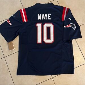 New England Patriots Drake Maye #10 Nike Dri-FIT Jersey with Super Bowl patch!